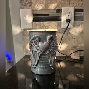 Gray Angel Wings Scentsy warmer